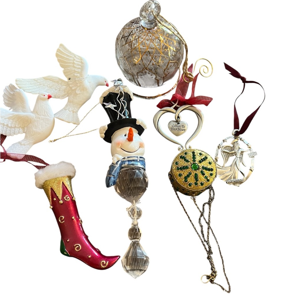 Lot of 8 ornaments. Some unique, two pewter, 1 glass and a jewels brass trinket.